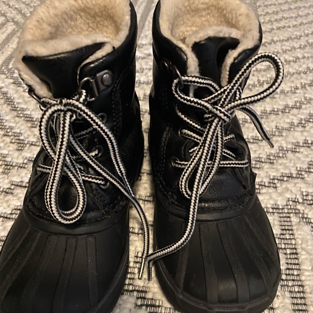 Boys London fog winter boots size 11